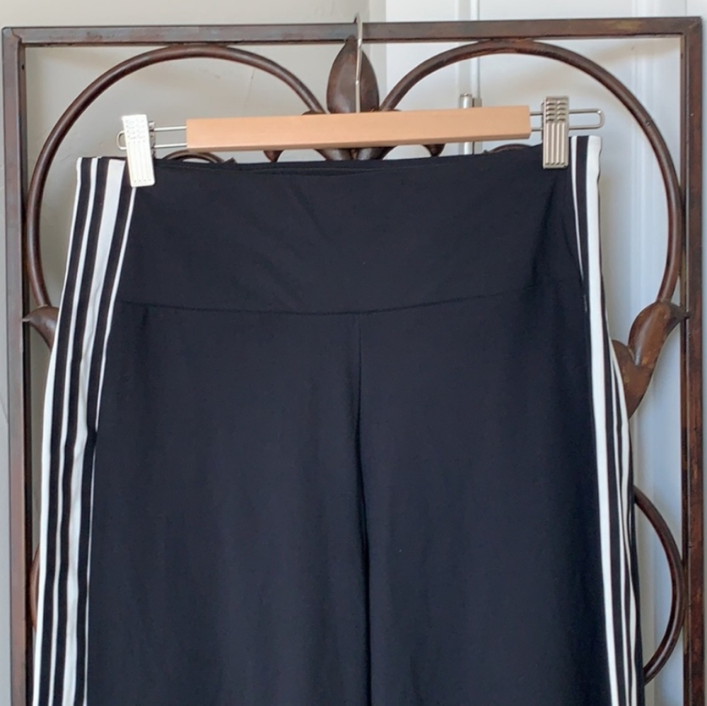 Athleta Meridian wide leg stripe pants S studio sporty casual trousers high rise
